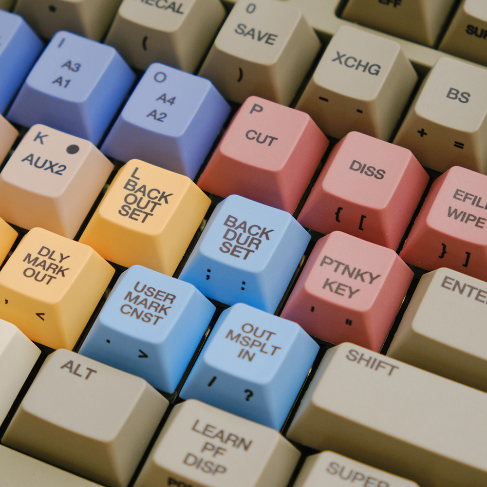 FBB Keycaps S9000 Retro Style  - огляд і ціна Retro Gaming Laptop